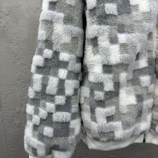 【LVSKIモコモコ温か】★ルイヴィトン★Fleece ブルゾン 偽物 1AGK11
